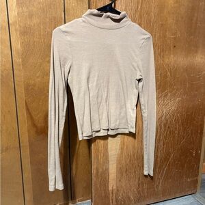 American Eagle Outfitters Beige Long Sleeve Turtleneck